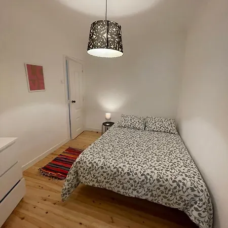 Beautiful Downtown Apartment