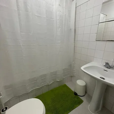 Beautiful Downtown Апартаменты *