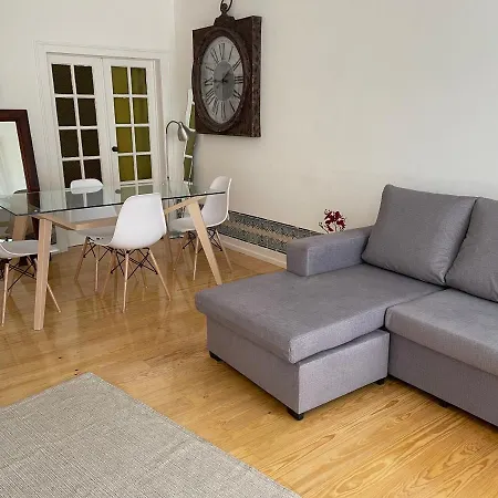 Beautiful Downtown Apartment